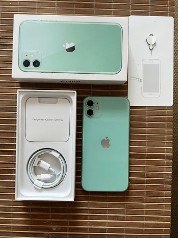 Comprar Segunda mano - Apple iPhone 11 128GB Verde - Muy Bueno MWM62QL/A