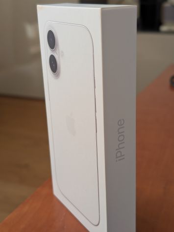 iPhone 16 256 GB White